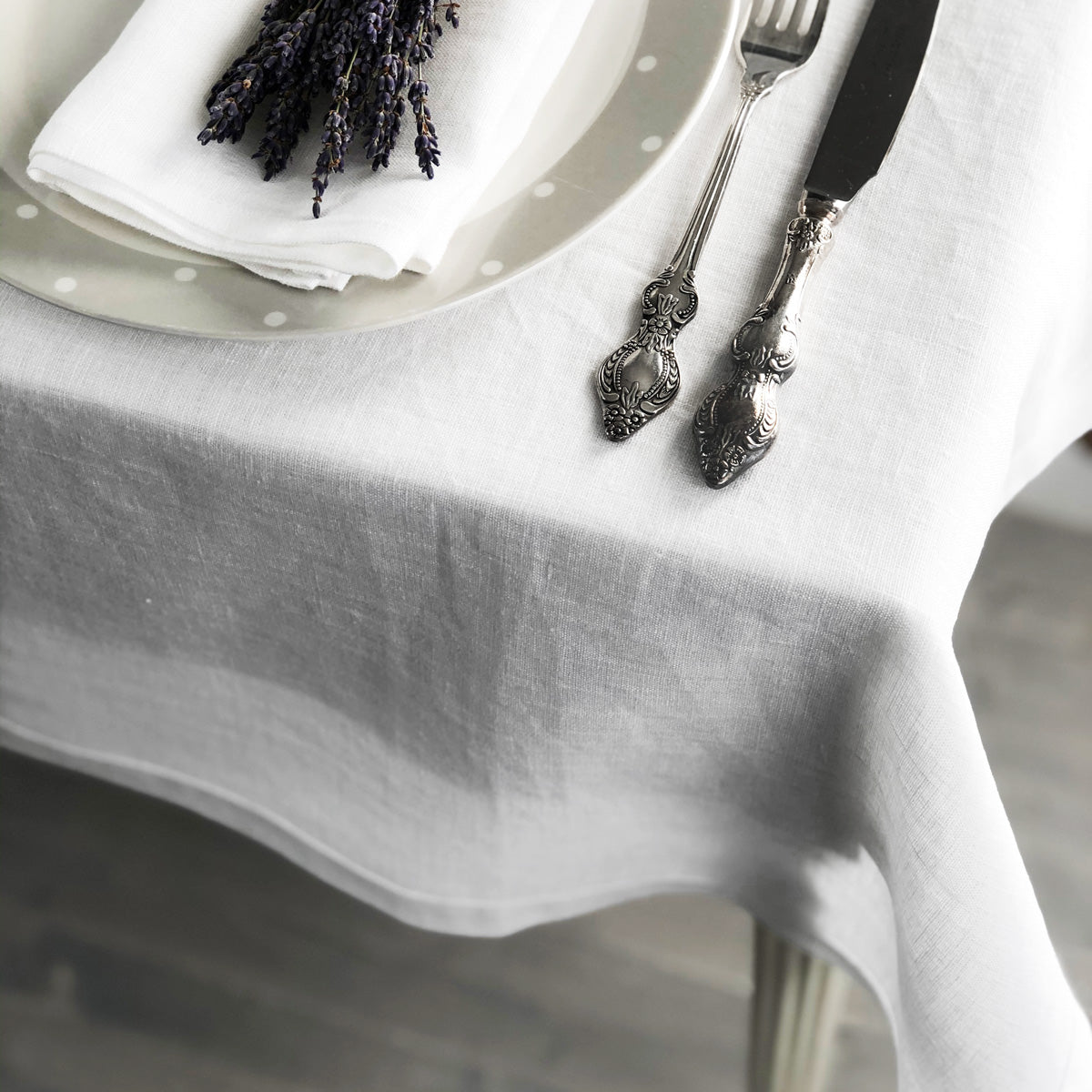 lifestyle | Pure White Table Linens | Linen & Fonts 