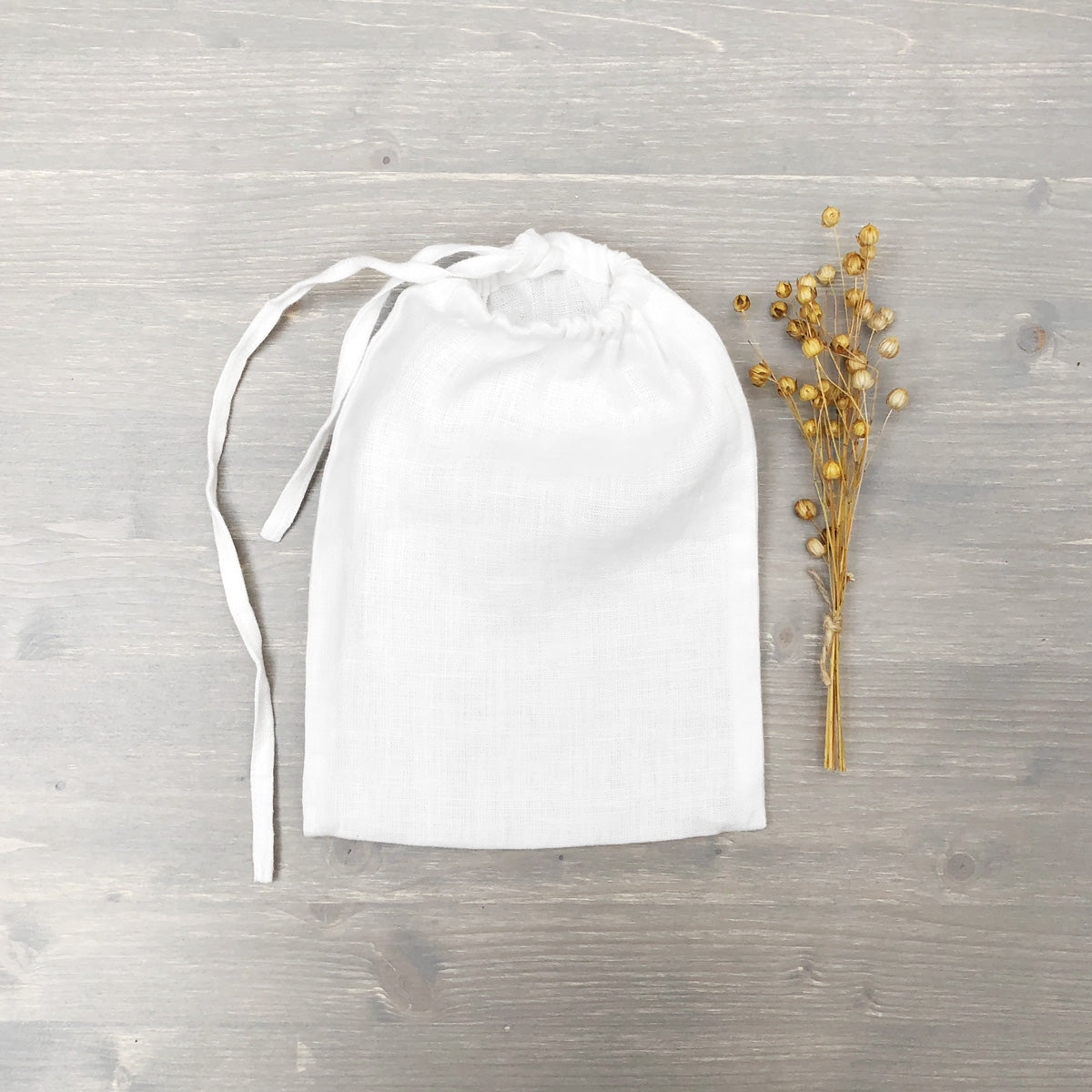 lifestyle | White Linen Mini Drawstring Pouch | Zero Waste Linen Bag | Linen & Fonts 
